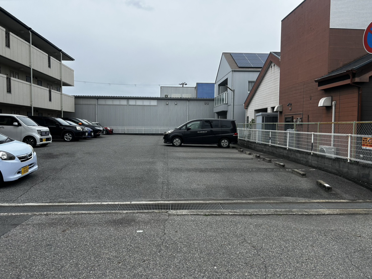駐車場 写真2