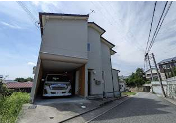 物件番号:1057227022 電動シャッターガレージ付き！人気のオール電化で経済的☆車好きな方はお勧めです！