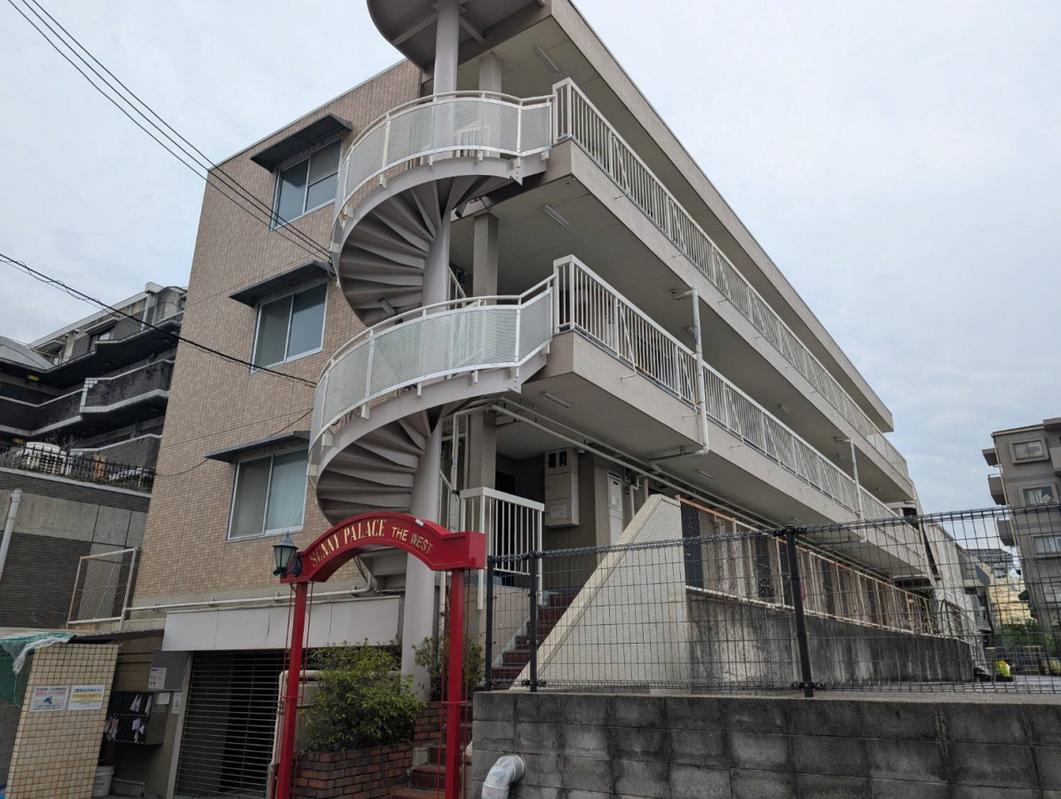 サニーパレスザウエスト