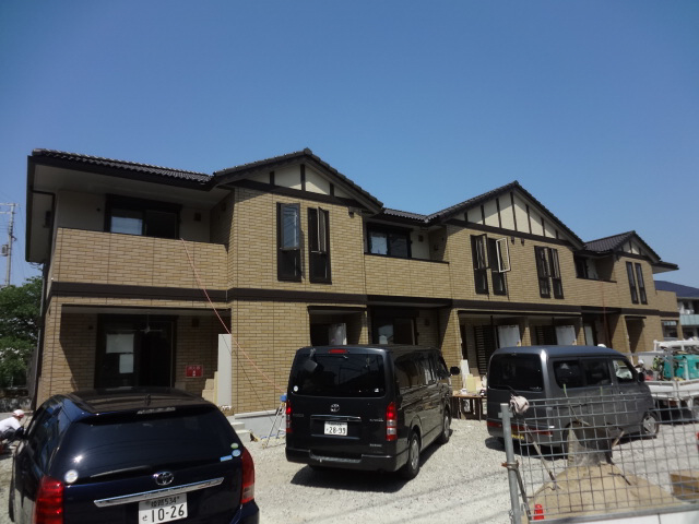 物件番号:1057206509 人気のオール電化です♪ゆったりリビングで快適生活を！駐車場１台無料☆