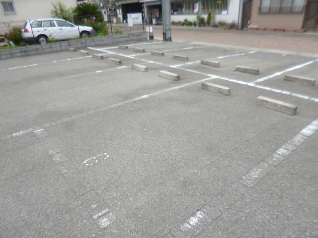 駐車場 写真13