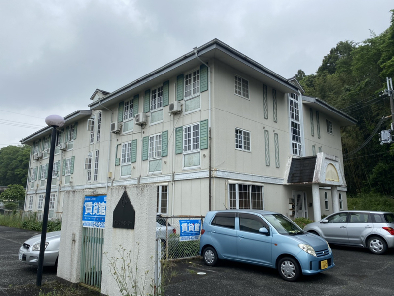 物件番号:1057245517 初期費用低額でご入居頂けます、駐車場敷地内（2.200円）マックスバリュ近く。