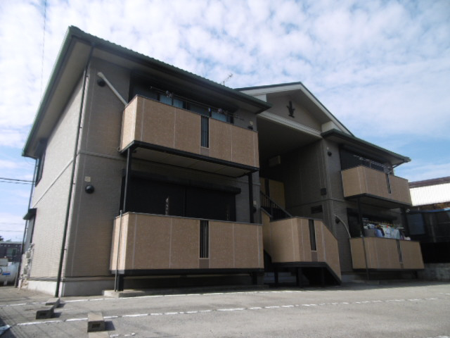 物件番号:1057249069 駅まで徒歩圏内！！2ＬＤＫ・駐車場２台無料！！ファミリー物件です！！