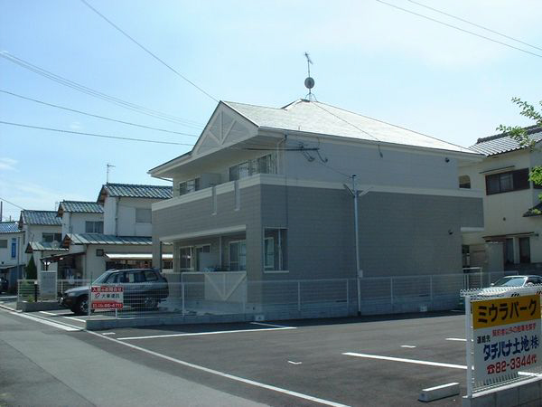 物件番号:1127243536 敷金0円物件 オールフローリング 御着駅まで徒歩圏内です。